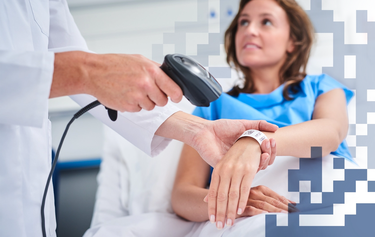 about-gs1-photo-consumer2x